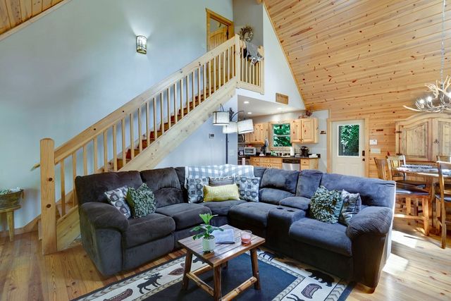 795 Kells Ridge, Ellijay, GA 30540