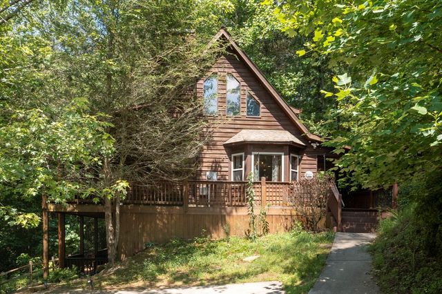 795 Kells Ridge, Ellijay, GA 30540