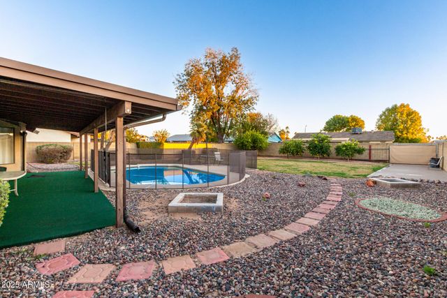 1729 W BROOKS Street, Chandler, AZ 85224