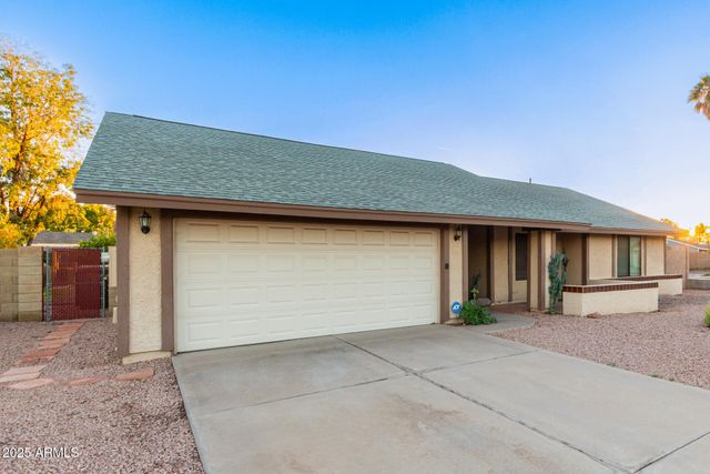 1729 W BROOKS Street, Chandler, AZ 85224