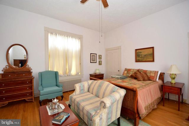 208 N MAIN ST, Moorefield, WV 26836
