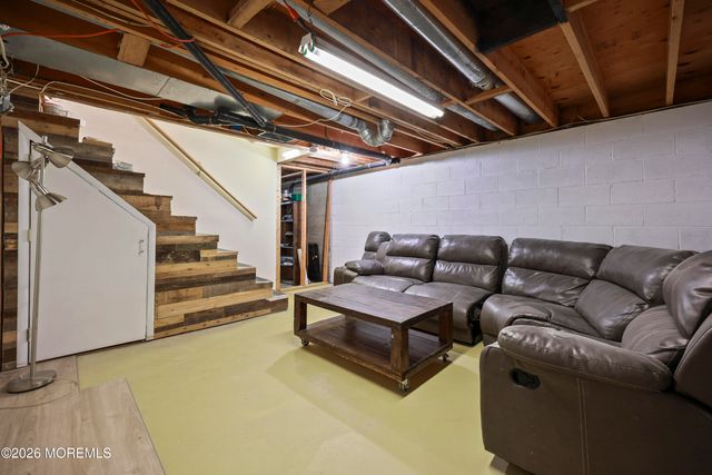 515 Pheasant Lane, Toms River, NJ 08753