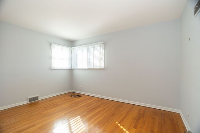 7118 N Merrimac Avenue, Chicago, IL 60646