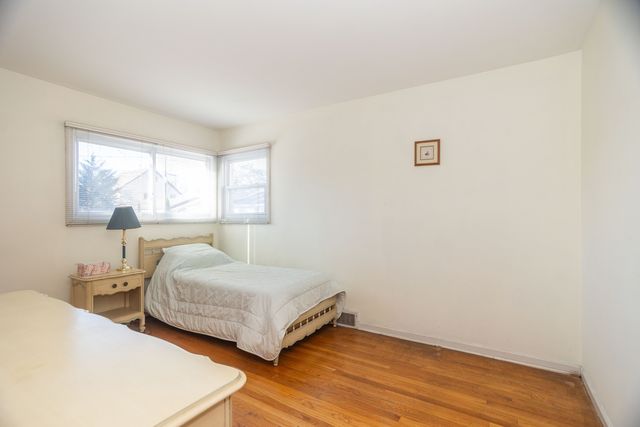 7118 N Merrimac Avenue, Chicago, IL 60646