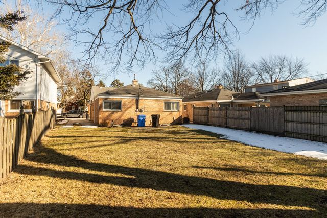 7118 N Merrimac Avenue, Chicago, IL 60646