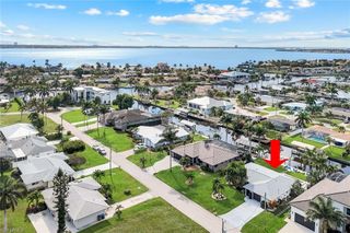 5614 De Soto CT, Cape Coral, FL 33904