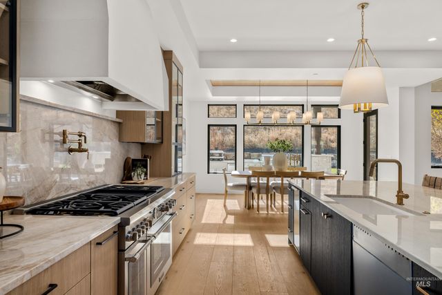 1851 W Winter Camp Ct, Boise, ID 83703