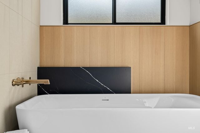 1851 W Winter Camp Ct, Boise, ID 83703