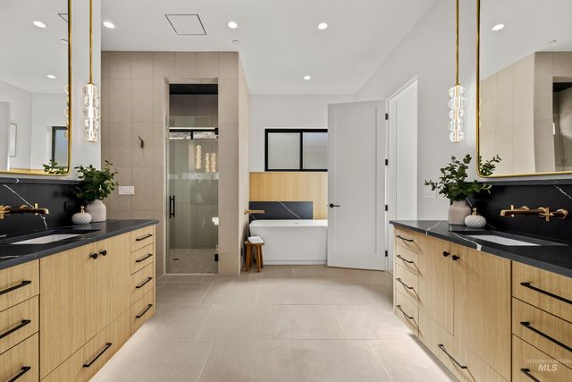 1851 W Winter Camp Ct, Boise, ID 83703