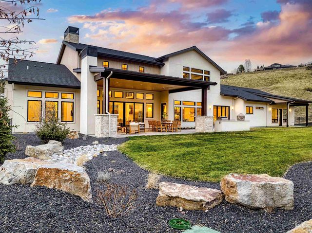 1851 W Winter Camp Ct, Boise, ID 83703