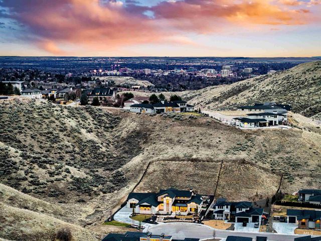 1851 W Winter Camp Ct, Boise, ID 83703