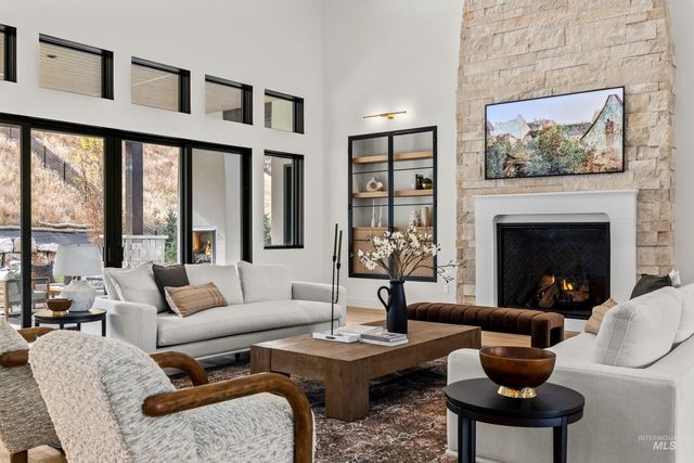 1851 W Winter Camp Ct, Boise, ID 83703