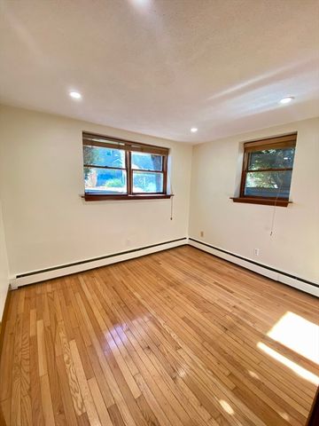 39 Loomis Street 1, Cambridge, MA 02138