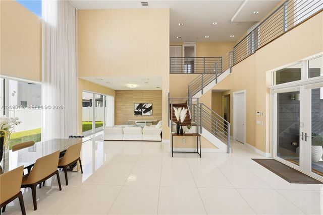 7525 NW 103rd Pl, Doral, FL 33178