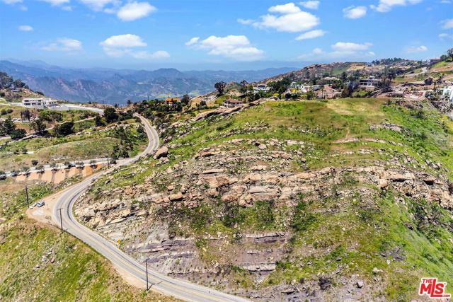 1 Piuma Road, Malibu, CA 90265