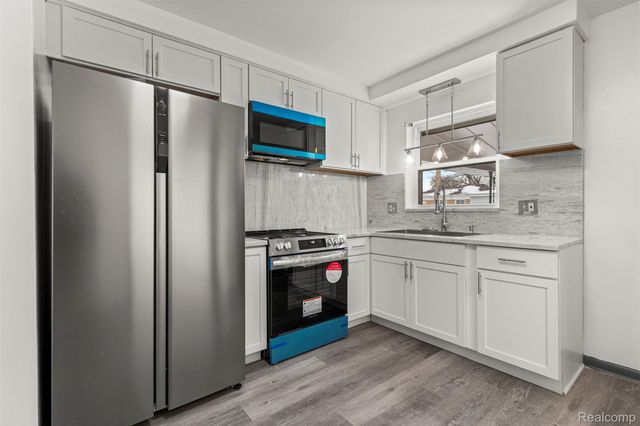 9058 Winston, Redford Charter Township, MI 48239