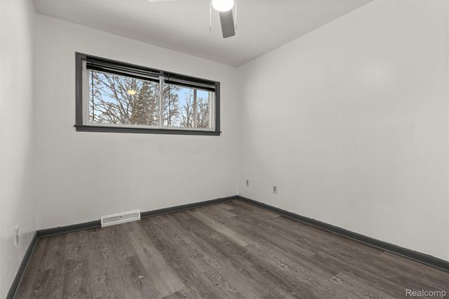 9058 Winston, Redford Charter Township, MI 48239