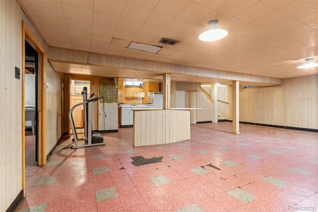 9058 Winston, Redford Charter Township, MI 48239