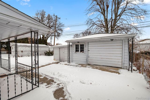 9058 Winston, Redford Charter Township, MI 48239