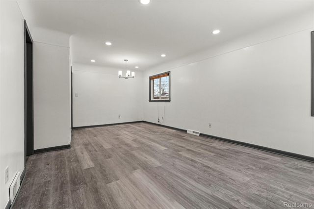 9058 Winston, Redford Charter Township, MI 48239