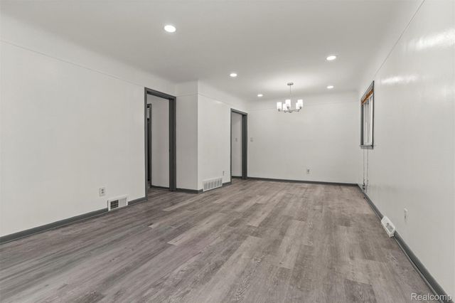 9058 Winston, Redford Charter Township, MI 48239