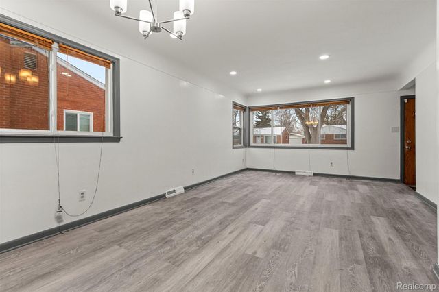 9058 Winston, Redford Charter Township, MI 48239