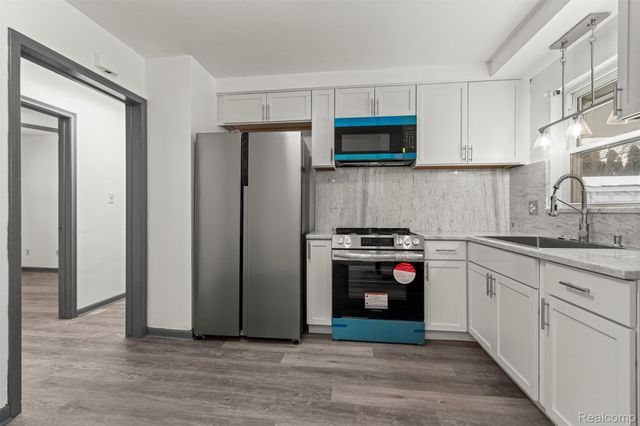 9058 Winston, Redford Charter Township, MI 48239