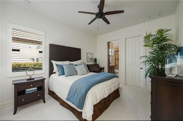 6530 Carema LN, Naples, FL 34113