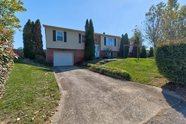 556 Lakeview Circle, Mt Sterling, KY 40353
