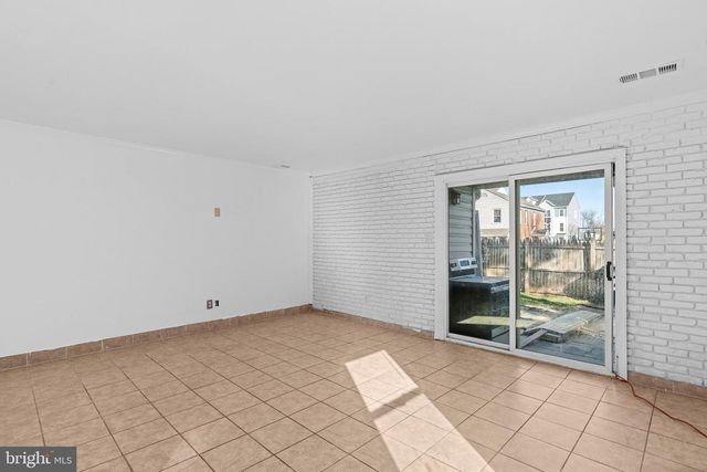 9715 PICKETT LN, Manassas, VA 20110