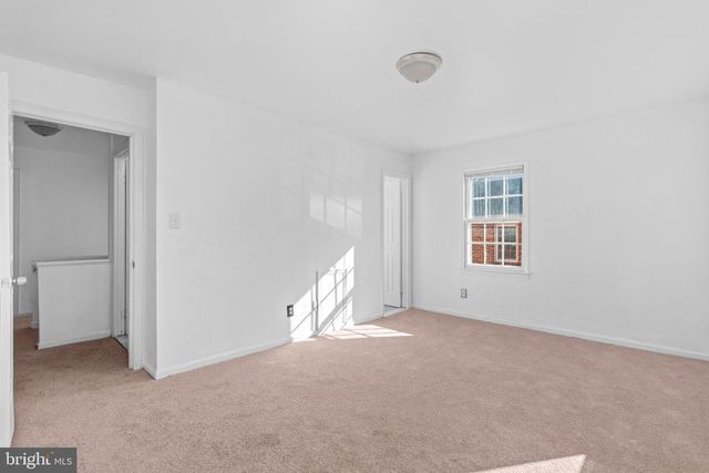 9715 PICKETT LN, Manassas, VA 20110