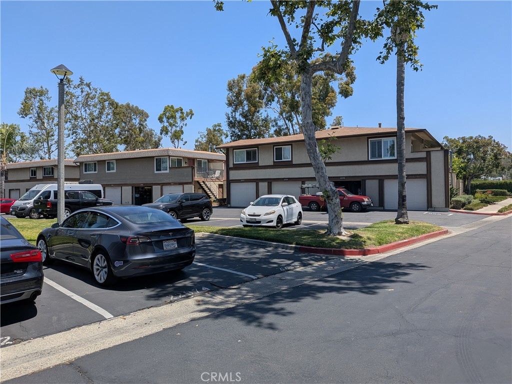 Image 26 of property listing at 22974 Via Nuez 14, Mission Viejo, CA 92691