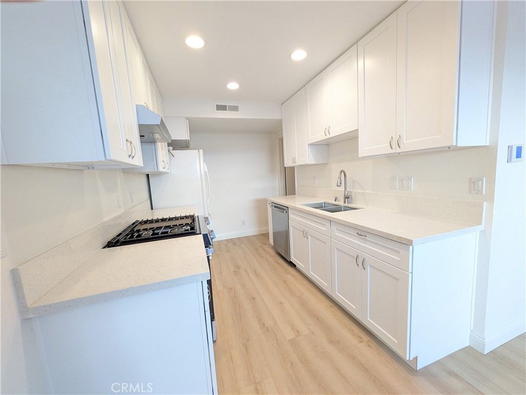 Image 3 of property listing at 22974 Via Nuez 14, Mission Viejo, CA 92691
