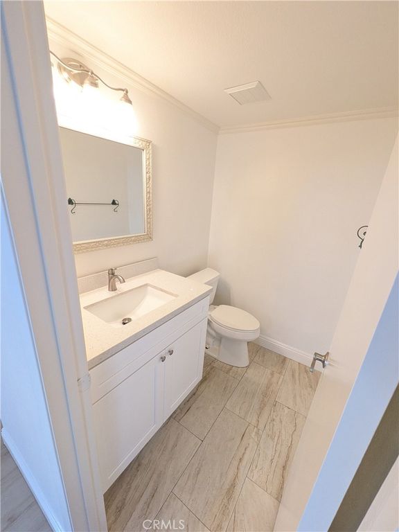 Image 6 of property listing at 22974 Via Nuez 14, Mission Viejo, CA 92691