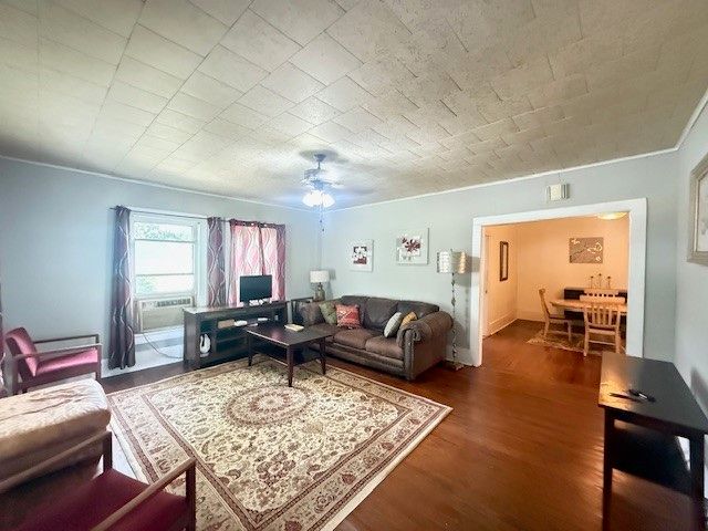 409 1st Street, Atkins, AR 72823