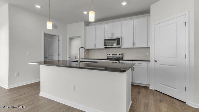 808 Fernwind Circle, Aberdeen, NC 28315