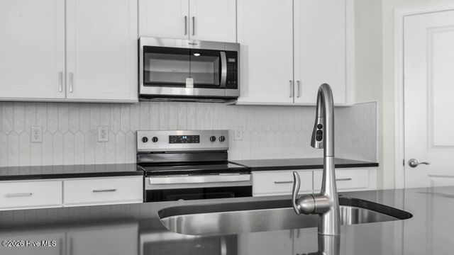 808 Fernwind Circle, Aberdeen, NC 28315