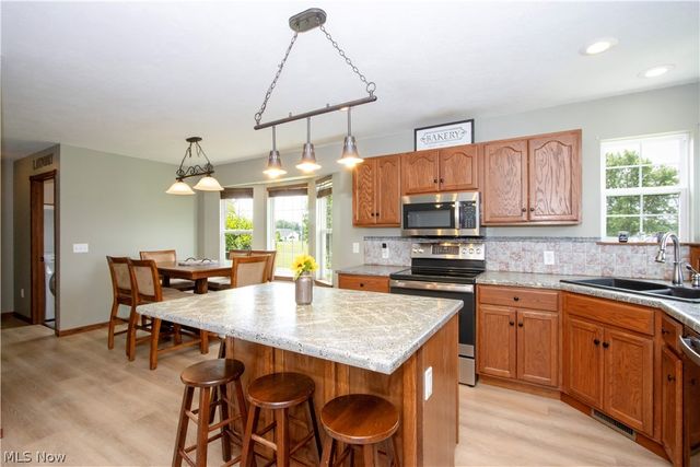 10964 Parmenter Road, Burbank, OH 44214