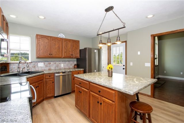 10964 Parmenter Road, Burbank, OH 44214