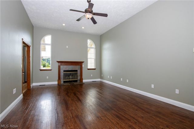 10964 Parmenter Road, Burbank, OH 44214