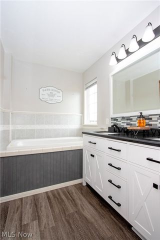10964 Parmenter Road, Burbank, OH 44214