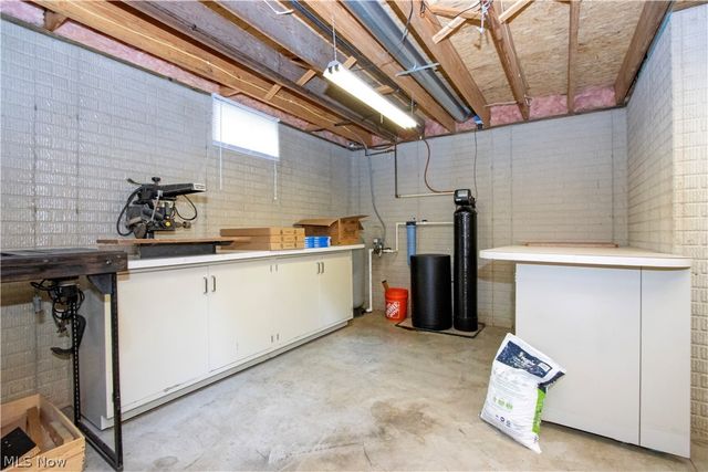 10964 Parmenter Road, Burbank, OH 44214