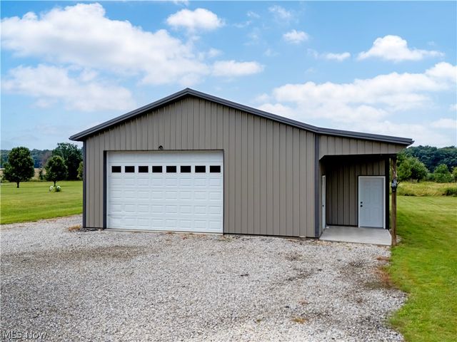 10964 Parmenter Road, Burbank, OH 44214