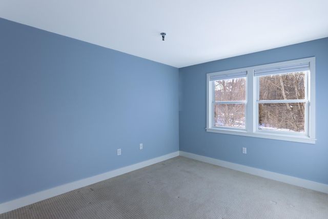 53 Lyme Rd Apt 35, Hanover, NH 03755