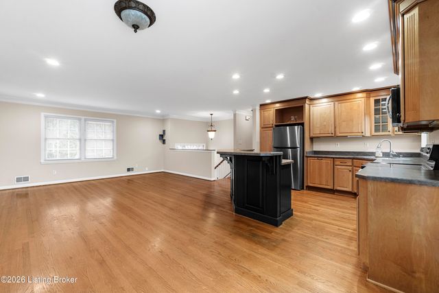 7524 Jamaica Dr, Louisville, KY 40214