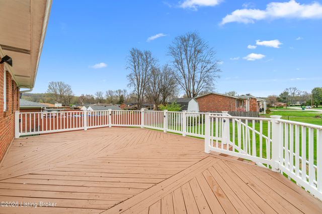 7524 Jamaica Dr, Louisville, KY 40214