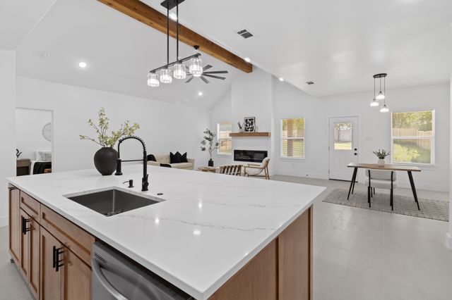 4406 Baylor Street, Fort Worth, TX 76119