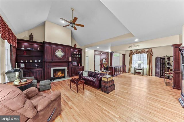 267 WYNCOTE DR, Oxford, PA 19363