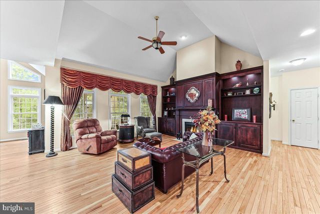 267 WYNCOTE DR, Oxford, PA 19363