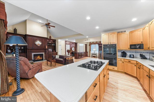 267 WYNCOTE DR, Oxford, PA 19363